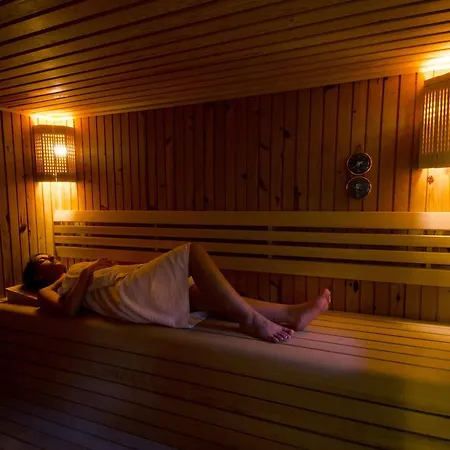 St John's House Willa *