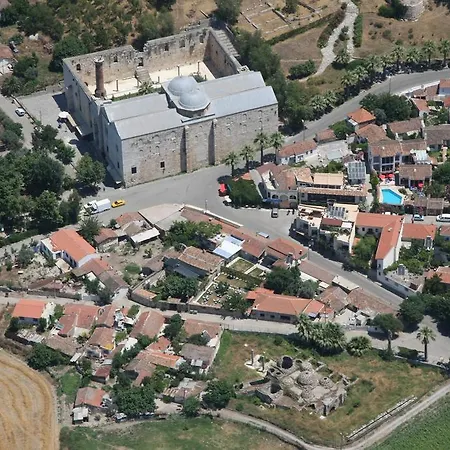 St John's House Willa