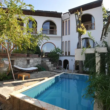 St John's House * Сельчук