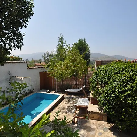 St John's House * Сельчук