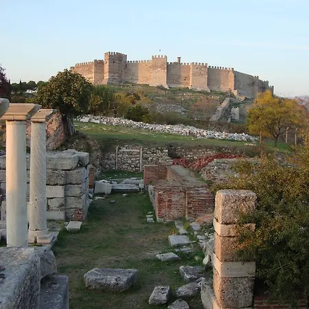 St John's House Сельчук