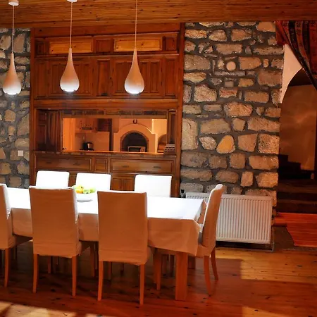 St John's House Сельчук