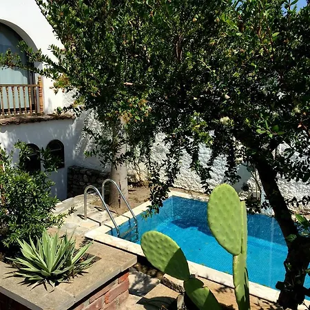 St John's House Вилла