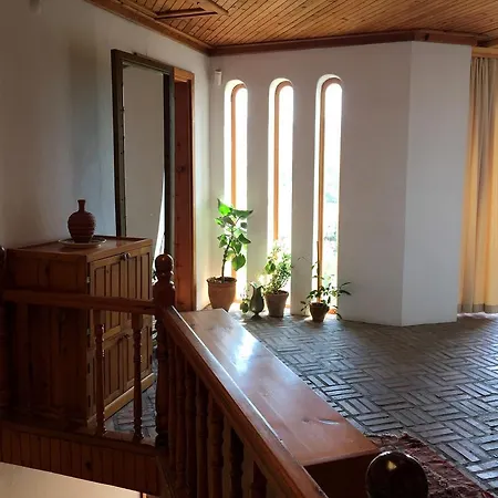 St John's House * Сельчук