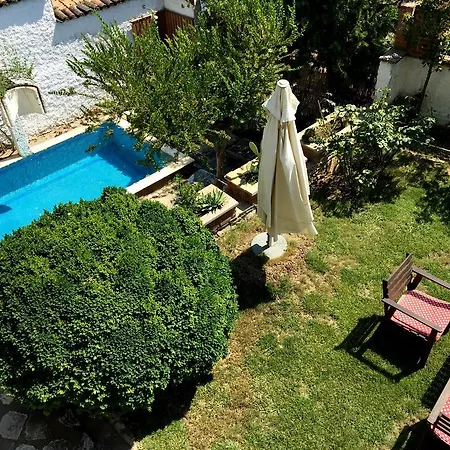 St John's House * Сельчук